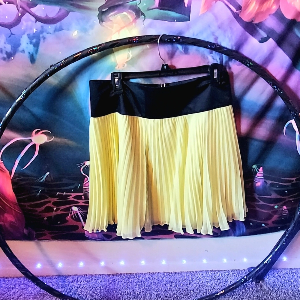 Yellow pleated skirt The Limited
